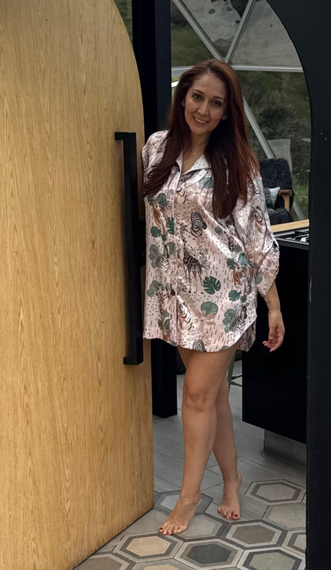 Pijama para Mujer en satín - Misterio Rosa